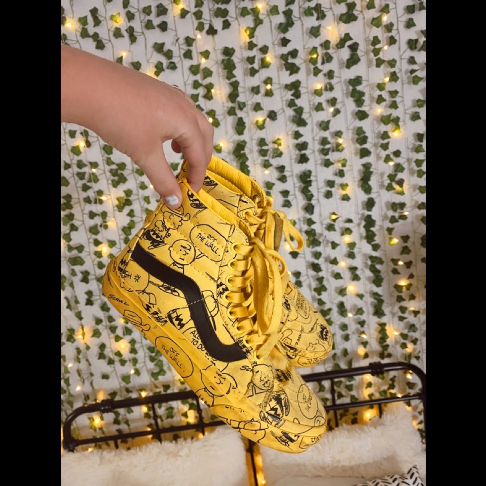 Rare Yellow and Black Vans High Top Snoopy Shoes